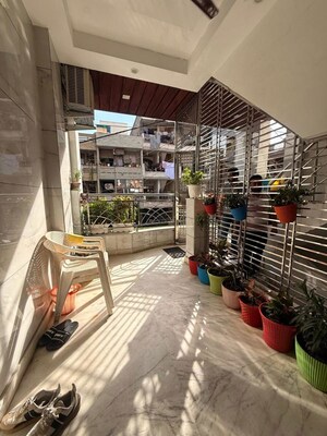 Parking in 2 BHK Builder Floor at Tilak Nagar – for Sale