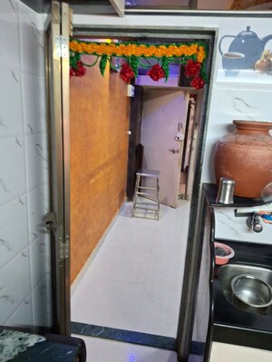 Furnished Amenities in 1 BHK Apartment at Nagari Niwara CHS, Goregaon East – for Rent