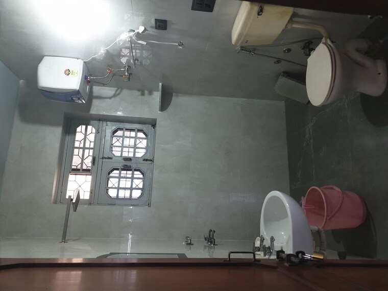 Bathroom, sector 19 3 Bedroom 3250 Sq.Ft. Independent House In Sector 19 Faridabad 10213416