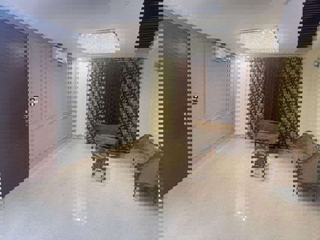 4 BHK + Pooja Room,Servant Room,Study Room,Extra Room,Store Room 2600 Sq.Ft. Builder Floor in Ansal API Esencia