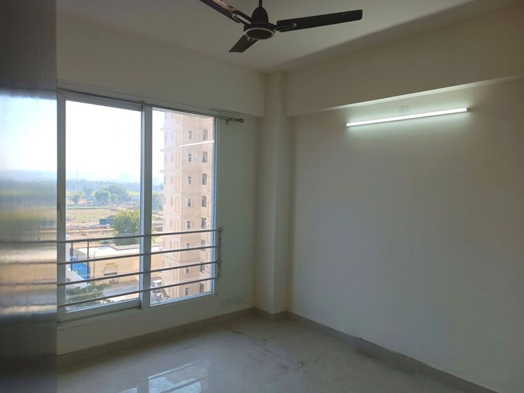 Room, signature-the-serenas 2 Bedroom 531 Sq.Ft. Apartment In Sohna Sector 36 Gurgaon 10213434