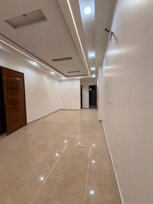 Building Lobby in 3 BHK Builder Floor at Fateh Nagar – for Sale