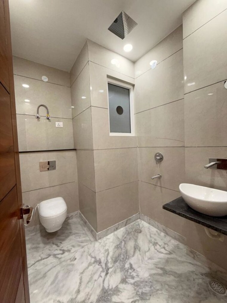 Bathroom, fateh nagar 3 Bedroom 1350 Sq.Ft. Builder Floor In Fateh Nagar Delhi 10213460