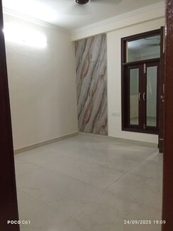 2 BHK + Pooja Room Builder Floor For Rent in Maidan Garhi