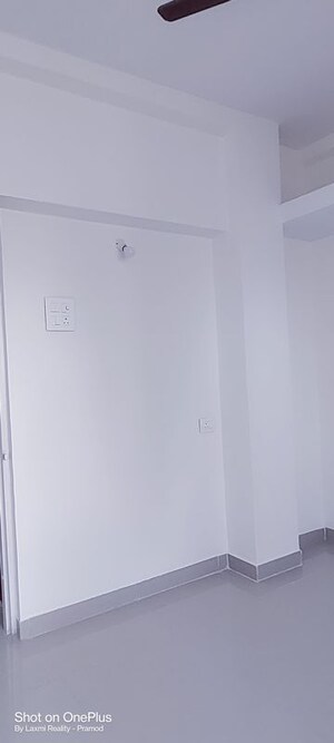 Room in 1 BHK Apartment at SRA Mahalaxmi Building, Mahalaxmi – for Rent