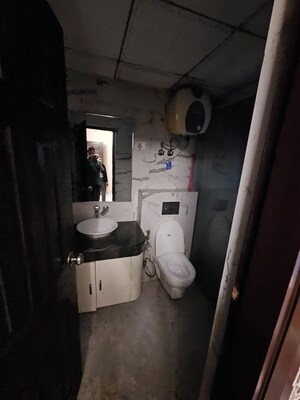 Bathroom in 3.5 BHK Apartment at Purvanchal Kings Court, Gomti Nagar – for Rent