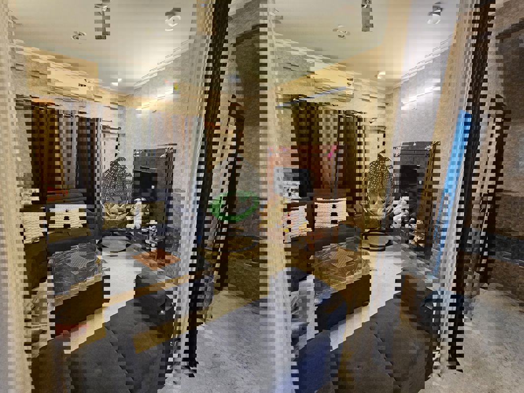 3.5 BHK + Servant Room 2100 Sq.Ft. Apartment in Purvanchal Kings Court