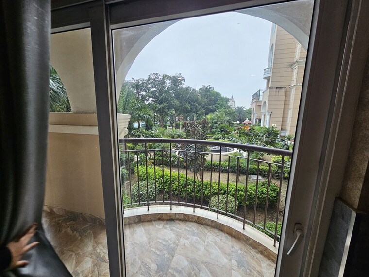 Balcony, purvanchal-kings-court 3.5 Bedroom 2100 Sq.Ft. Apartment In Gomti Nagar Lucknow 10213496