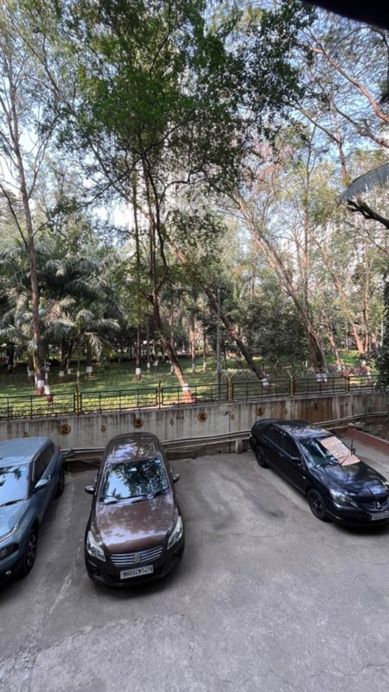  Parking, daffodil-chs-kandivali 1 Bedroom 550 Sq.Ft. Apartment In Kandivali East Mumbai 10213510