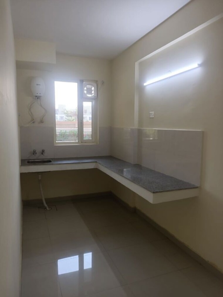 Kitchen, pyramid-fusion-homes 2 Bedroom 591 Sq.Ft. Apartment In Sector 70a Gurgaon 10213534