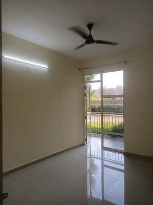 Room in 2 BHK Apartment at Pyramid Fusion Homes, Sector 70a – for Rent