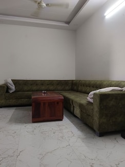 3 BHK Apartment For Rent in Redwood Orion