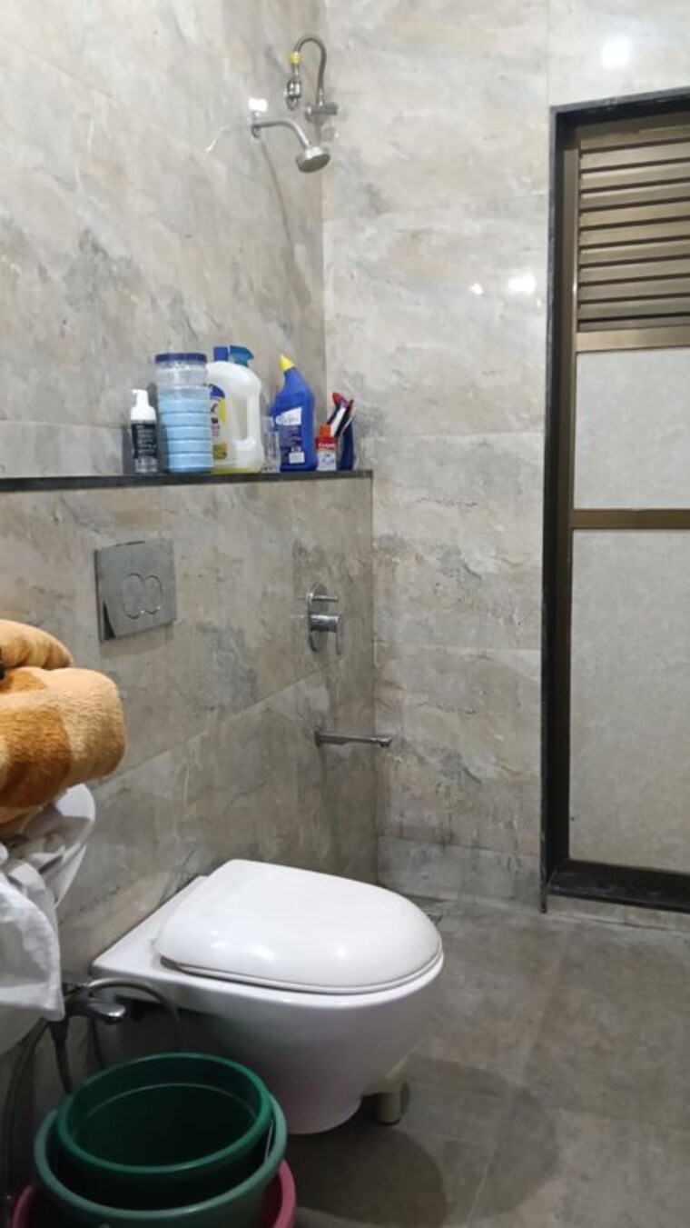 Bathroom, larkins-pride-palms 3 Bedroom 1000 Sq.Ft. Apartment In Kolshet Road Thane 10213590
