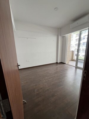 Room in 4 BHK Builder Floor at Sector 56 – for Rent