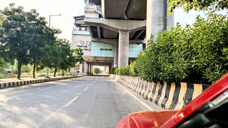 Nearby, sector 148  100 Sq.Yd. Plot In Sector 148 Noida 10213602