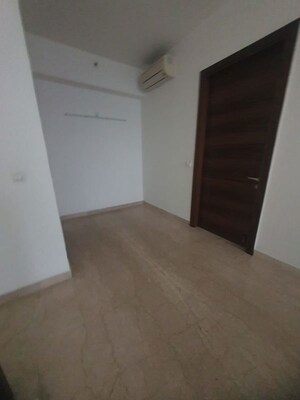 Room in 4 BHK Apartment at M3M Golf Estate Fairway West, Sector 65 – for Sale