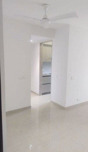 Room in 3 BHK Apartment at Hiranandani Highland, Powai – for Rent