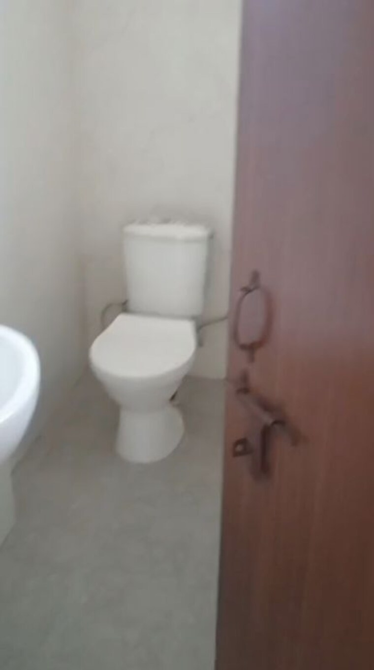 Bathroom, adore-samriddhi 1.5 Bedroom 450 Sq.Ft. Apartment In Sector 89 Faridabad 10213642