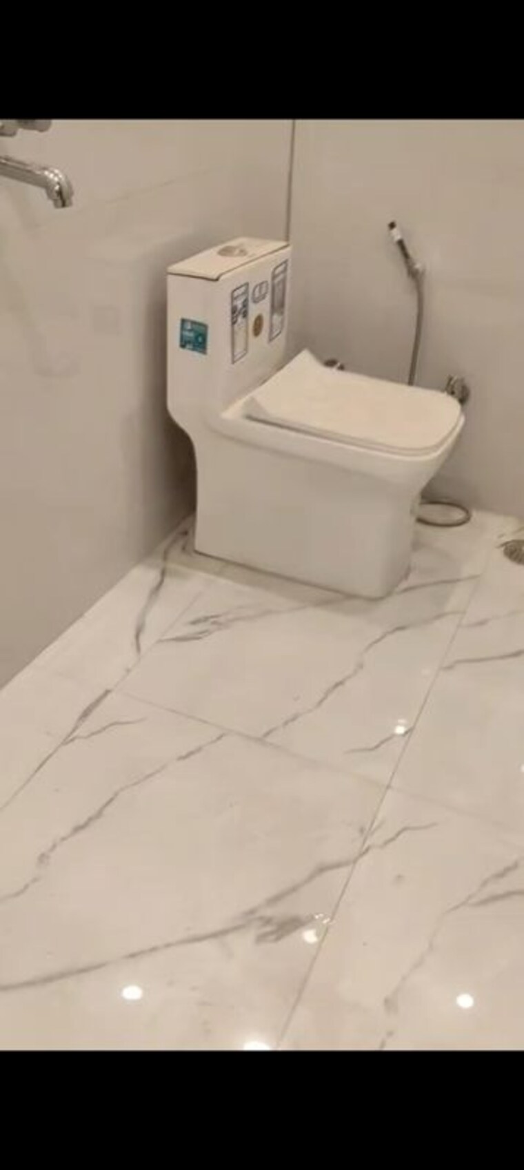 Bathroom, vaishali extension 3 Bedroom 111 Sq.Mt. Builder Floor In Vaishali Extension Ghaziabad 10213625