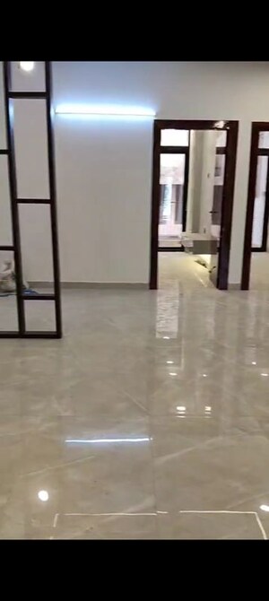 Room in 3 BHK Builder Floor at Vaishali Extension – for Sale
