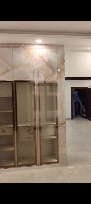 Furnished Amenities in 3 BHK Builder Floor at Vaishali Extension – for Sale