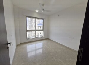Room in 2 BHK Apartment at Hiranandani Atlantis, Powai – for Rent