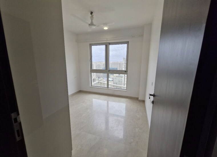 Bathroom, hiranandani-atlantis 2 Bedroom 762 Sq.Ft. Apartment In Powai Mumbai 10213696
