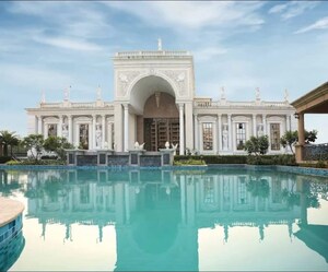 Swimming Pool in 2 BHK Apartment at Tharwani Majestic Towers, Kalyan West – for Rent