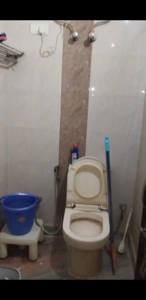 Bathroom in 2 BHK Builder Floor at Lajpat Nagar 4 – for Rent
