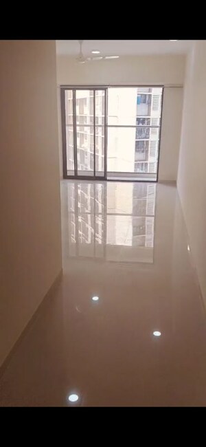 2 BHK Apartment For Rent in Lotus Sky Garden, Malad West