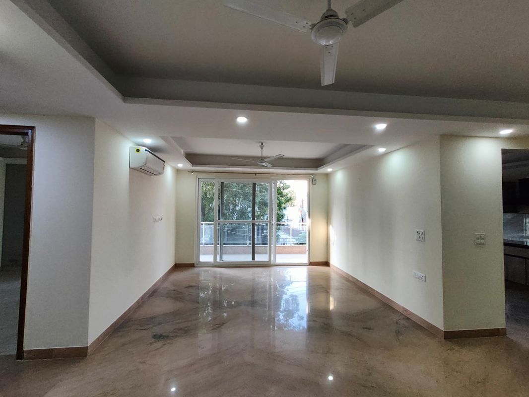 4 BHK Builder Floor For Rent in Unitech South City 1