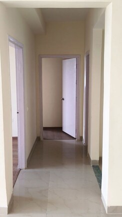 2 BHK Apartment For Rent in Jaypee Kensington Boulevard
