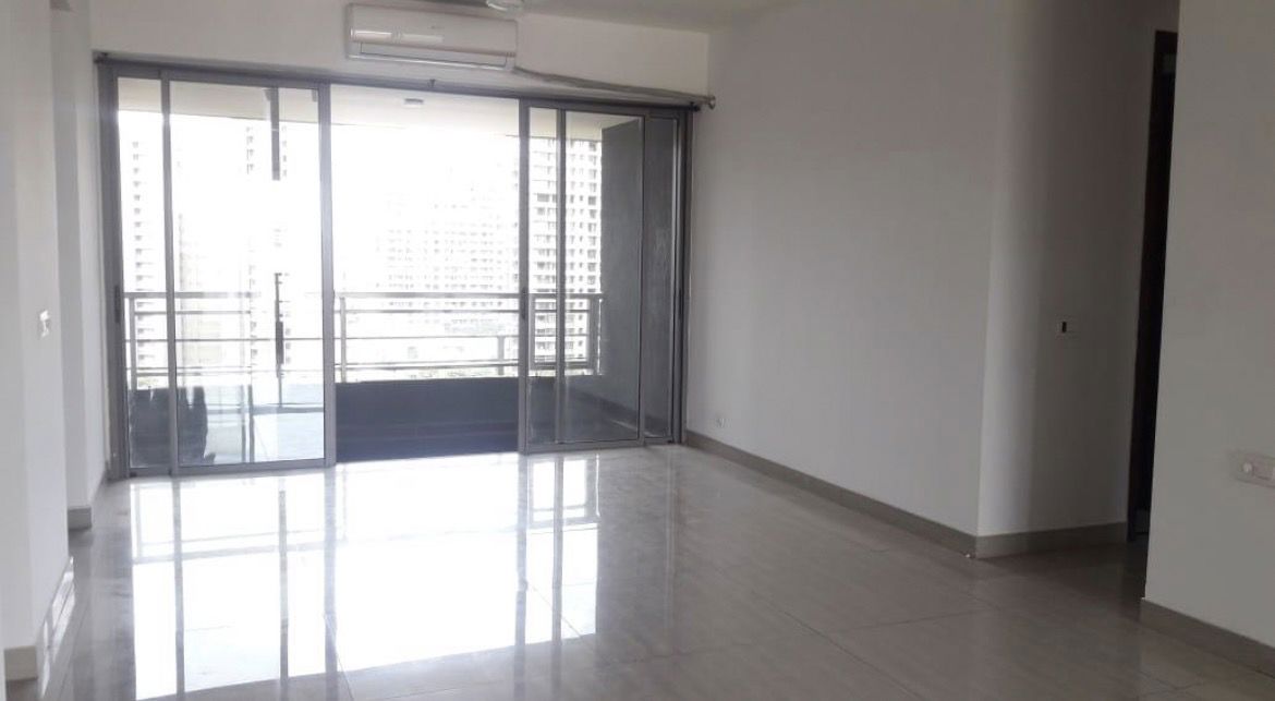 4 BHK 1550 Sq.Ft. Apartment in The Wadhwa Address Panorama