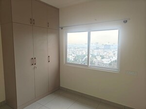 Room in 2 BHK Apartment at TVS Emerald Jardin, Singasandra – for Rent