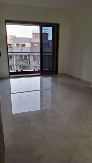 Room in 3 BHK Apartment at Bhutra Mangal Karini Sky Breeze, Goregaon West – for Rent