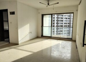 Room in 3 BHK Apartment at Kalpataru Aura, Ghatkopar West – for Rent