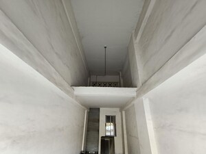  Warehouse For Rent in Waliv