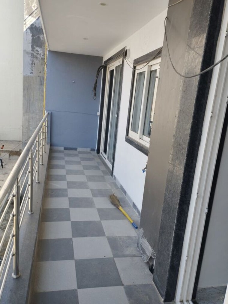 Balcony, sector 9a 3 Bedroom 1750 Sq.Ft. Builder Floor In Sector 9a Gurgaon 10213913