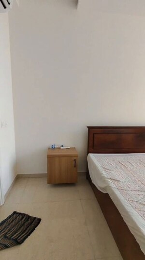 Furnished Amenities in 2 BHK Apartment at Hiranandani Eagleridge Wing A, Thane West – for Rent