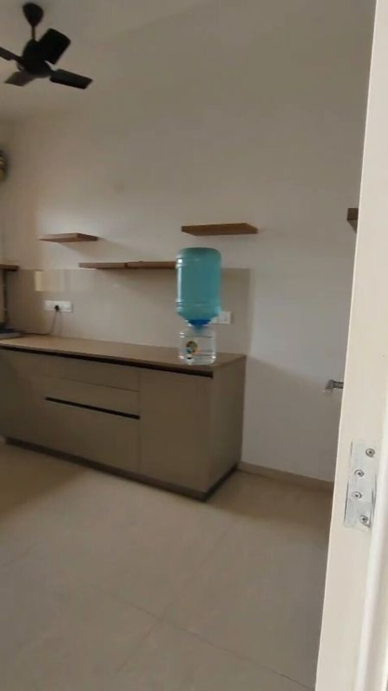 Bathroom, hiranandani-eagleridge-wing-a 2 Bedroom 640 Sq.Ft. Apartment In Thane West Thane 10213918