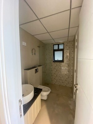 Bathroom in 3 BHK Apartment at Signature Global City 63A, Sector 63a – for Sale