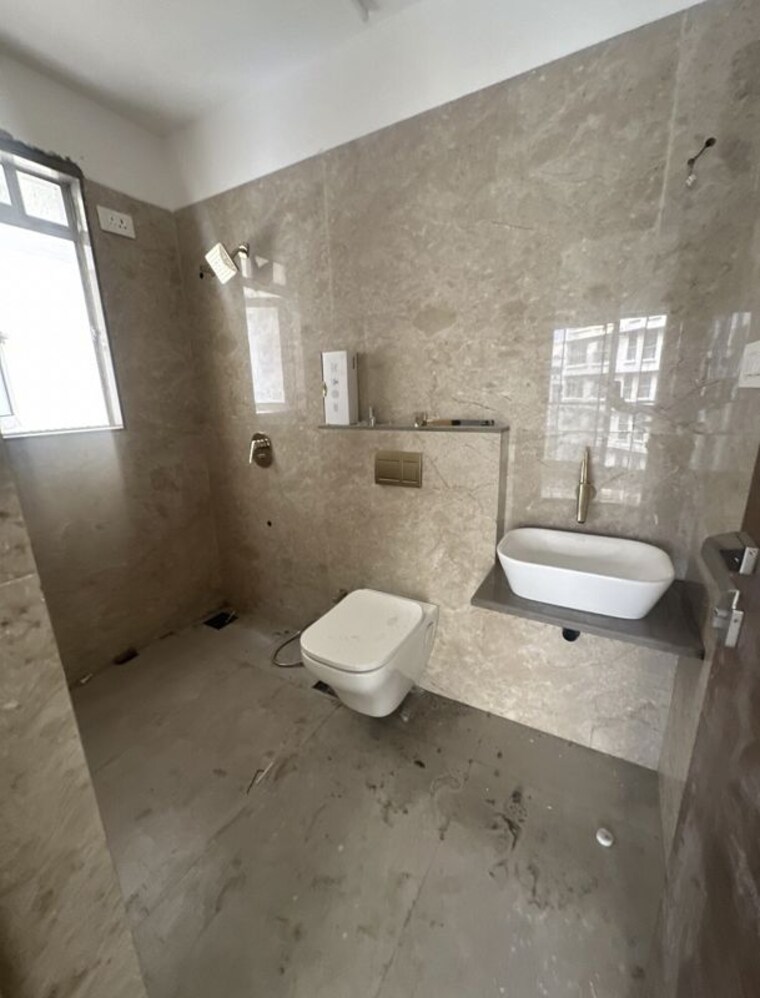 Bathroom, ghatkopar east 4 Bedroom 1420 Sq.Ft. Apartment In Ghatkopar East Mumbai 10213942