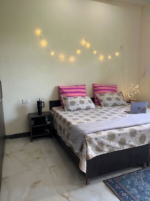 Bedroom in 1 BHK Apartment at Sector 38 – for Rent