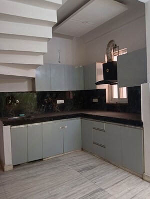 Kitchen in 4 BHK Villa at Sindhuja Greens, Sector 10 Greater Noida – for Rent