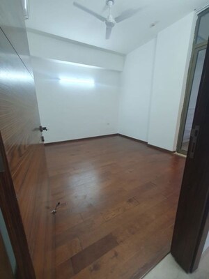 Room in 3.5 BHK Apartment at M3M Golf Estate Fairway West, Sector 65 – for Rent