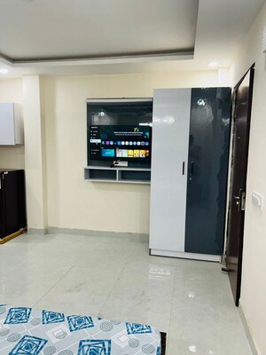 Building Lobby in 3 BHK Builder Floor at ROF Portico, Sector 43 – for Rent