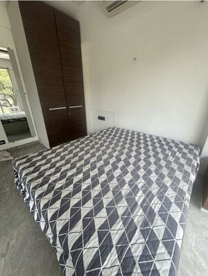 Bedroom in 4 BHK Apartment at Ghatkopar East – for Rent