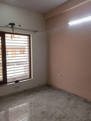 Room in 3.5 BHK Builder Floor at Sector 28 – for Rent