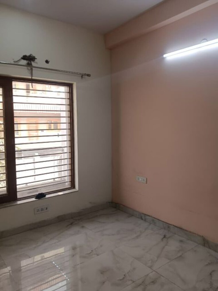 Room, sector 28 3.5 Bedroom 2250 Sq.Ft. Builder Floor In Sector 28 Faridabad 10214009