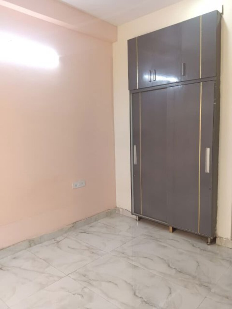 Room, sector 28 3.5 Bedroom 2250 Sq.Ft. Builder Floor In Sector 28 Faridabad 10214009